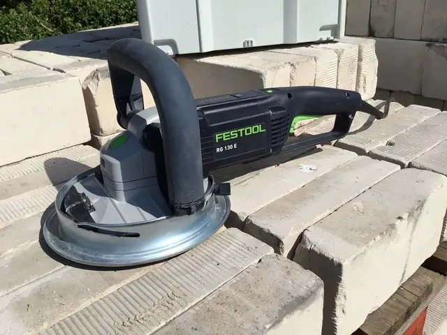 Festool RG 130 E Sanierungsfräse mieten